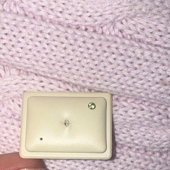 Green stud nose ring - Picture 2 of 5